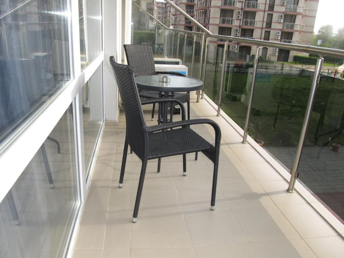 Apartments And Studios In Cote D'Azure Слънчев бряг Екстериор снимка