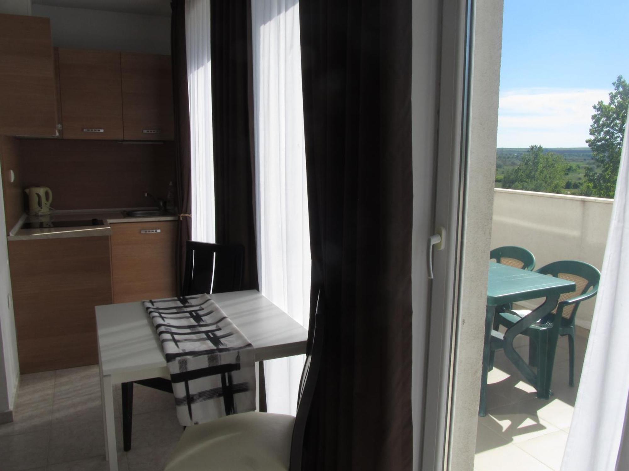 Apartments And Studios In Cote D'Azure Слънчев бряг Екстериор снимка