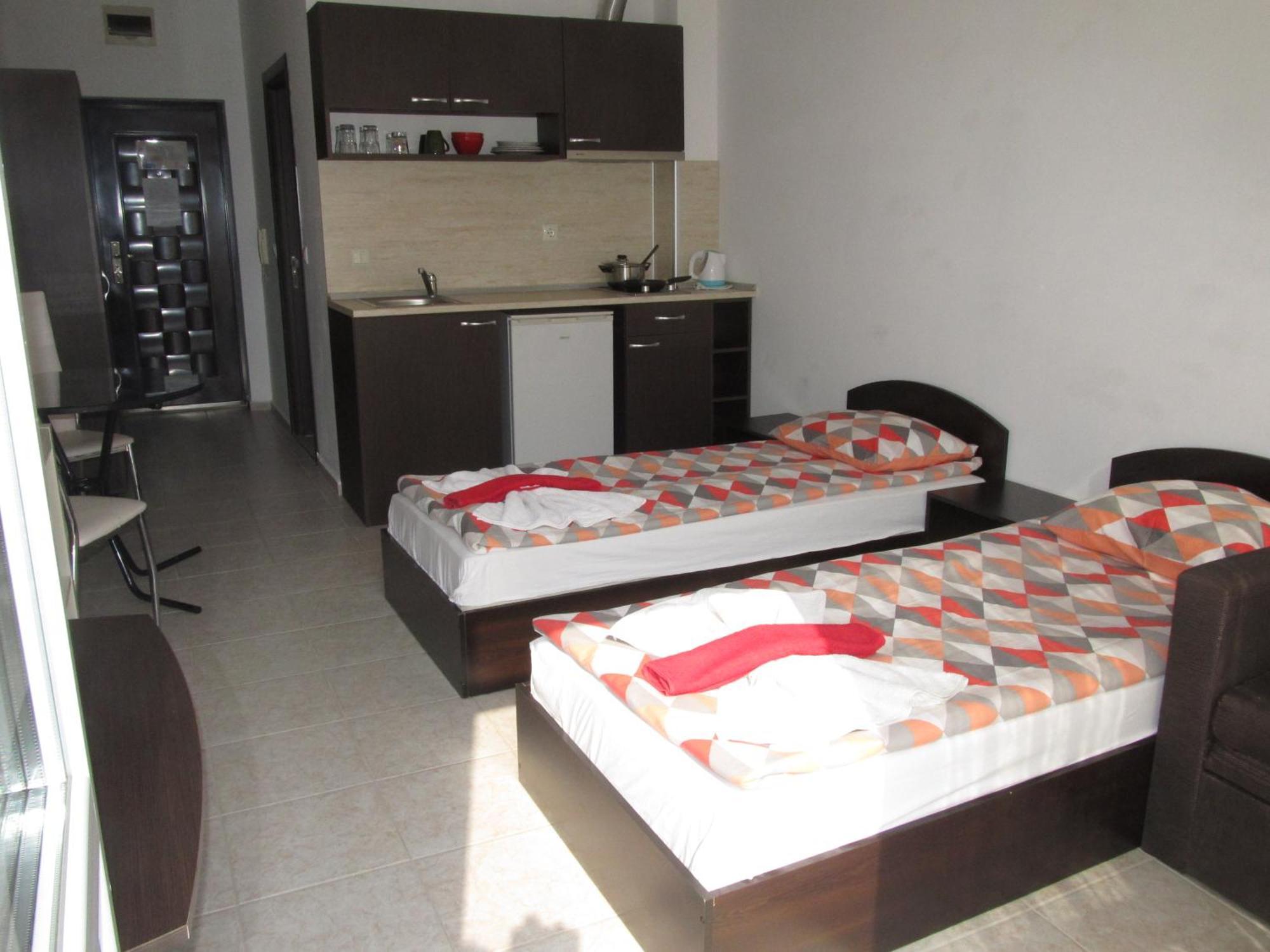 Apartments And Studios In Cote D'Azure Слънчев бряг Екстериор снимка